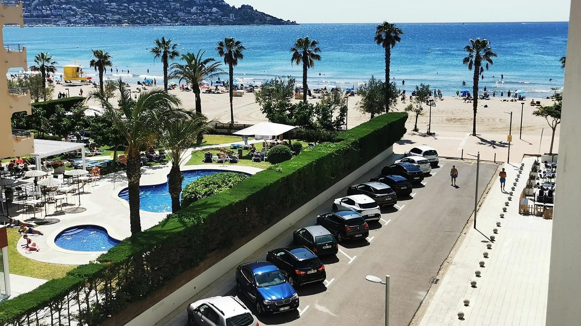 Spacieux Appartement Rose Front Mer Et Piscine Roses