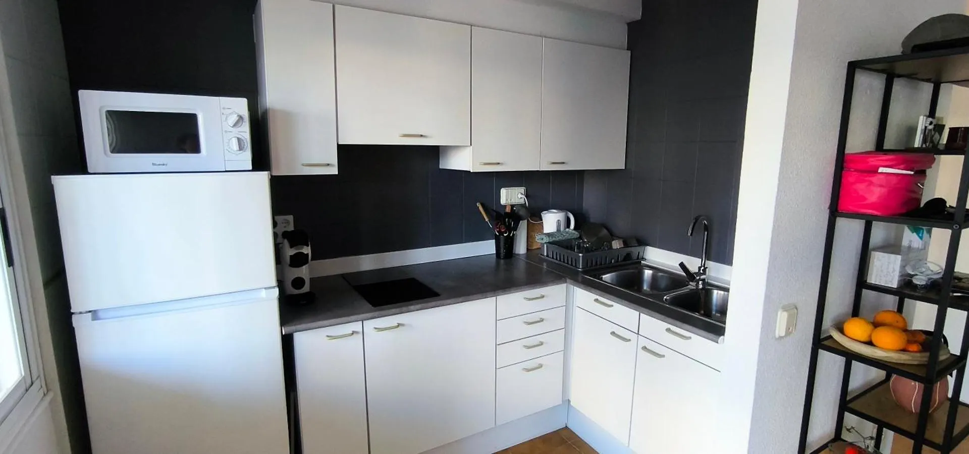 Apartment Spacieux Appartement Rose Front Mer Et Piscine Roses